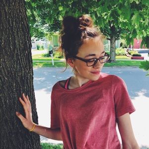 Meet your Posher, Genevieve